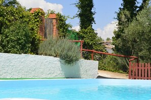 Casa, 4 habitaciones, fumadores, piscina privada | Piscina | Una piscina al aire libre