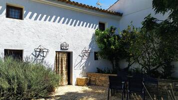 House, 4 Bedrooms, Smoking, Private Pool | Terrace/patio