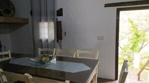 Huis, 4 slaapkamers, roken, privézwembad | Dineerruimte