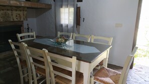 Ferienhaus, 4 Schlafzimmer, Raucher, eigener Pool | Esszimmer
