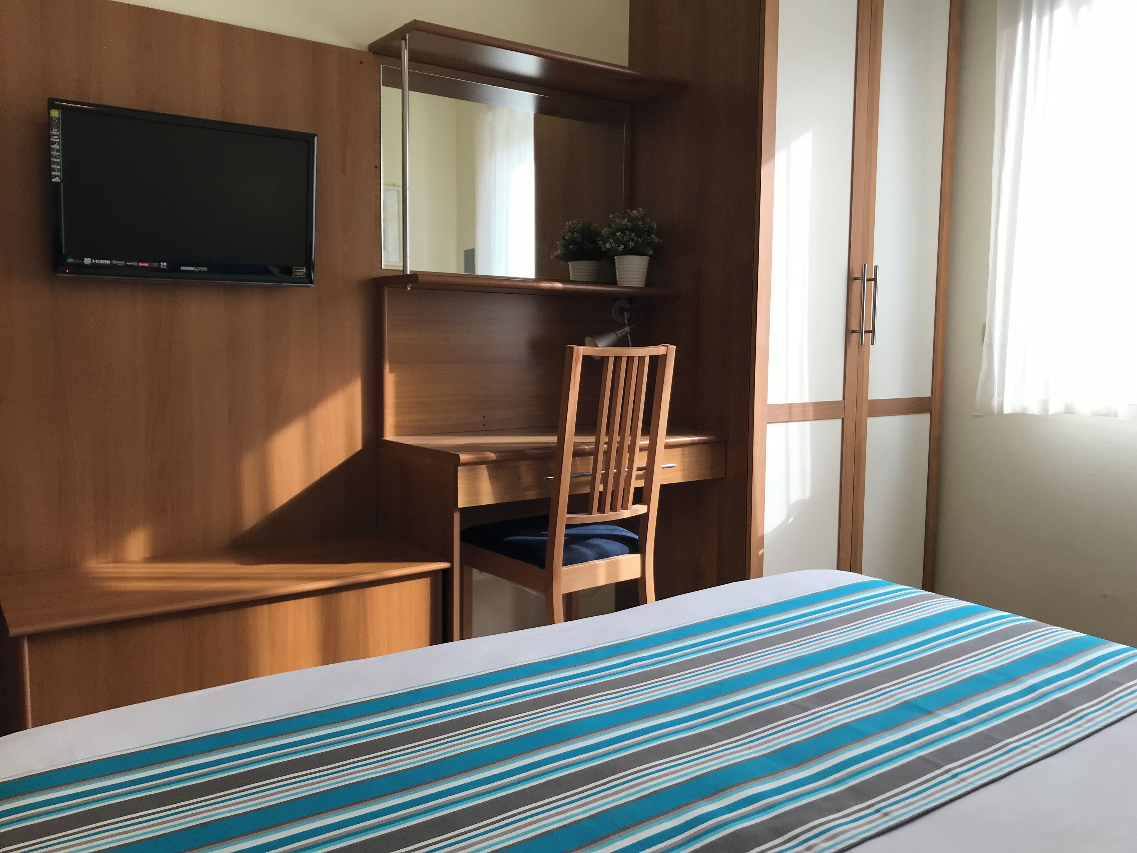 Standard Triple Room | In-room safe, free WiFi