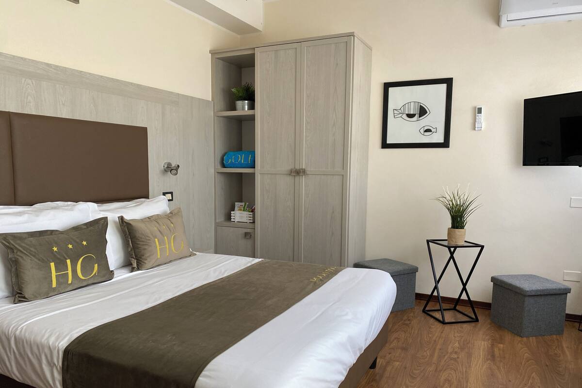 Suite, Balcony, Sea View | In-room safe, free WiFi