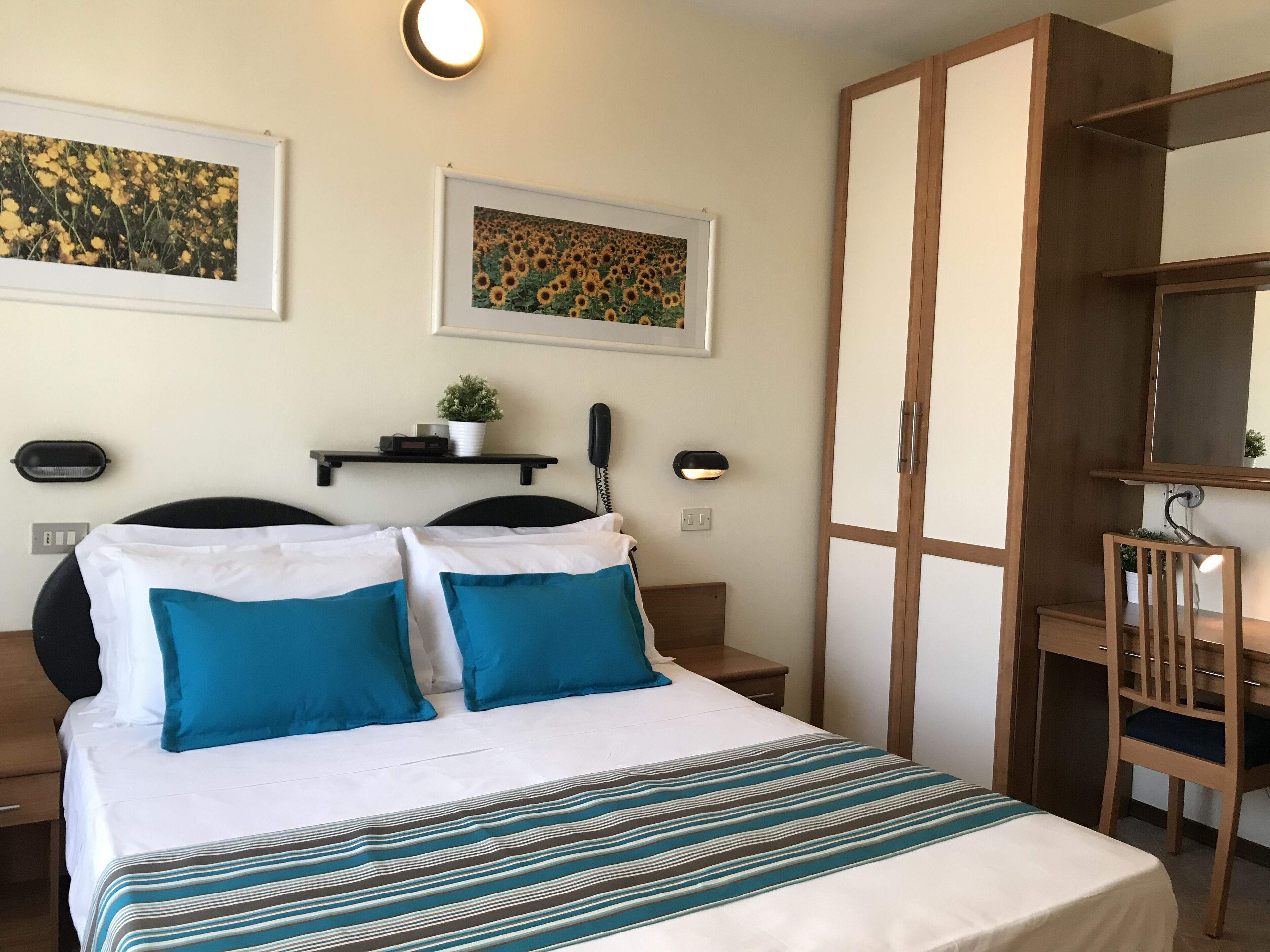 Standard Double or Twin Room | In-room safe, free WiFi