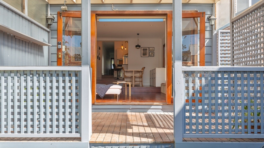 Stylish 2-bed Cottage in Trendy Erskineville