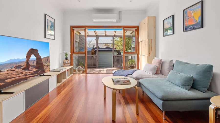 Stylish 2-bed Cottage in Trendy Erskineville