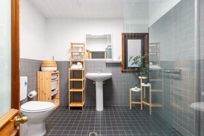 Apartment | Badezimmer | Handtücher, Seife