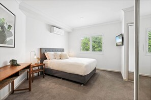 Appartement | 3 chambres, fer et planche à repasser, literie fournie