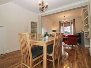 تناول الطعام