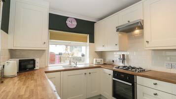 Lavavajillas y utensilios de cocina