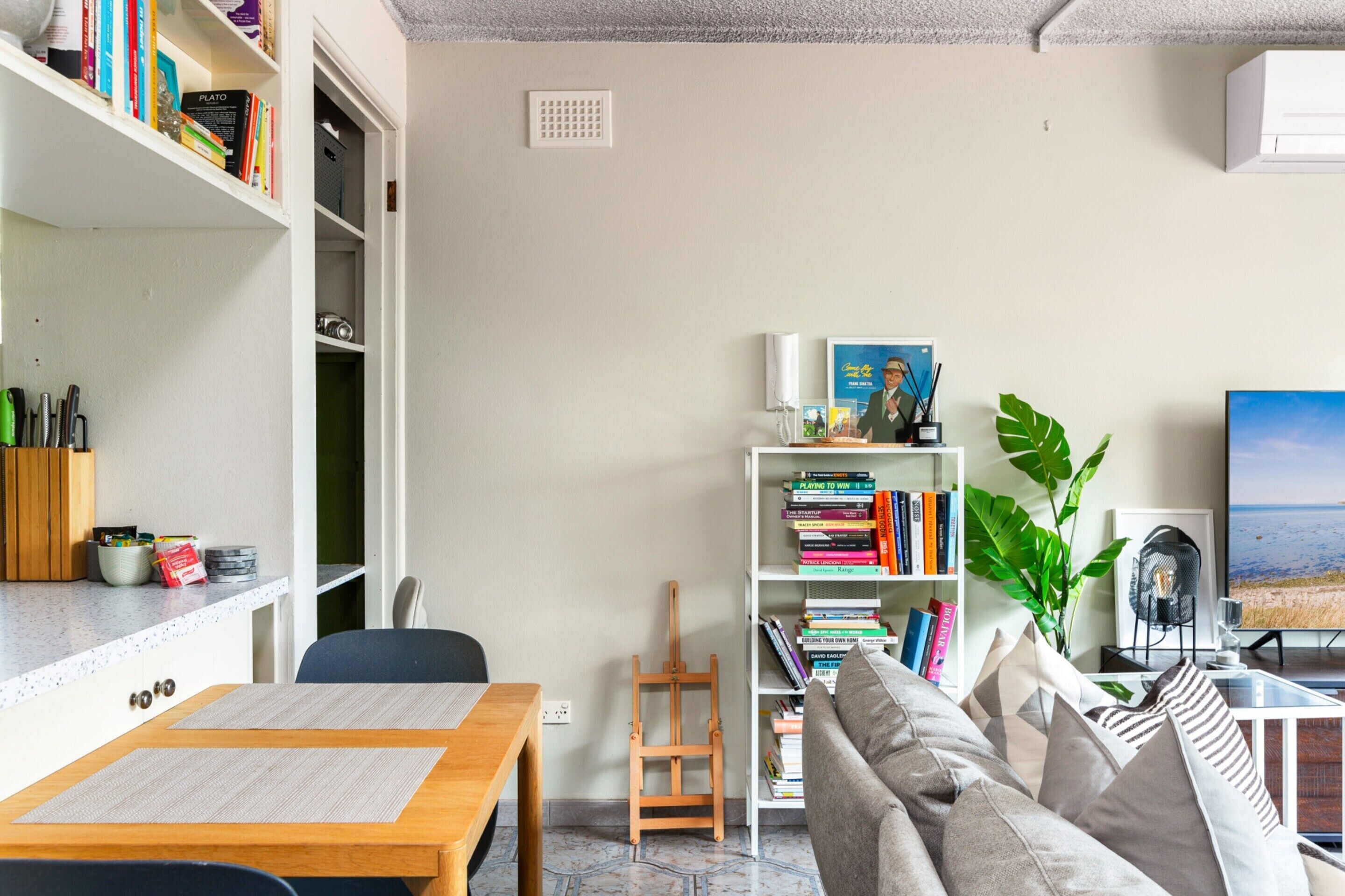 Apartment | Living area