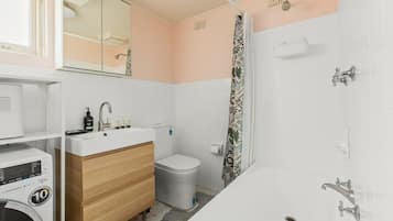 Apartment | Bathroom