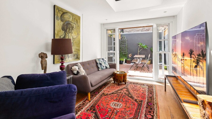 Stylish Inner-city Terrace Home With Rooftop Deck