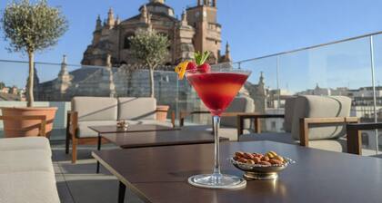 Gran Hotel Claridge Granada - Preferred Hotels & Resorts