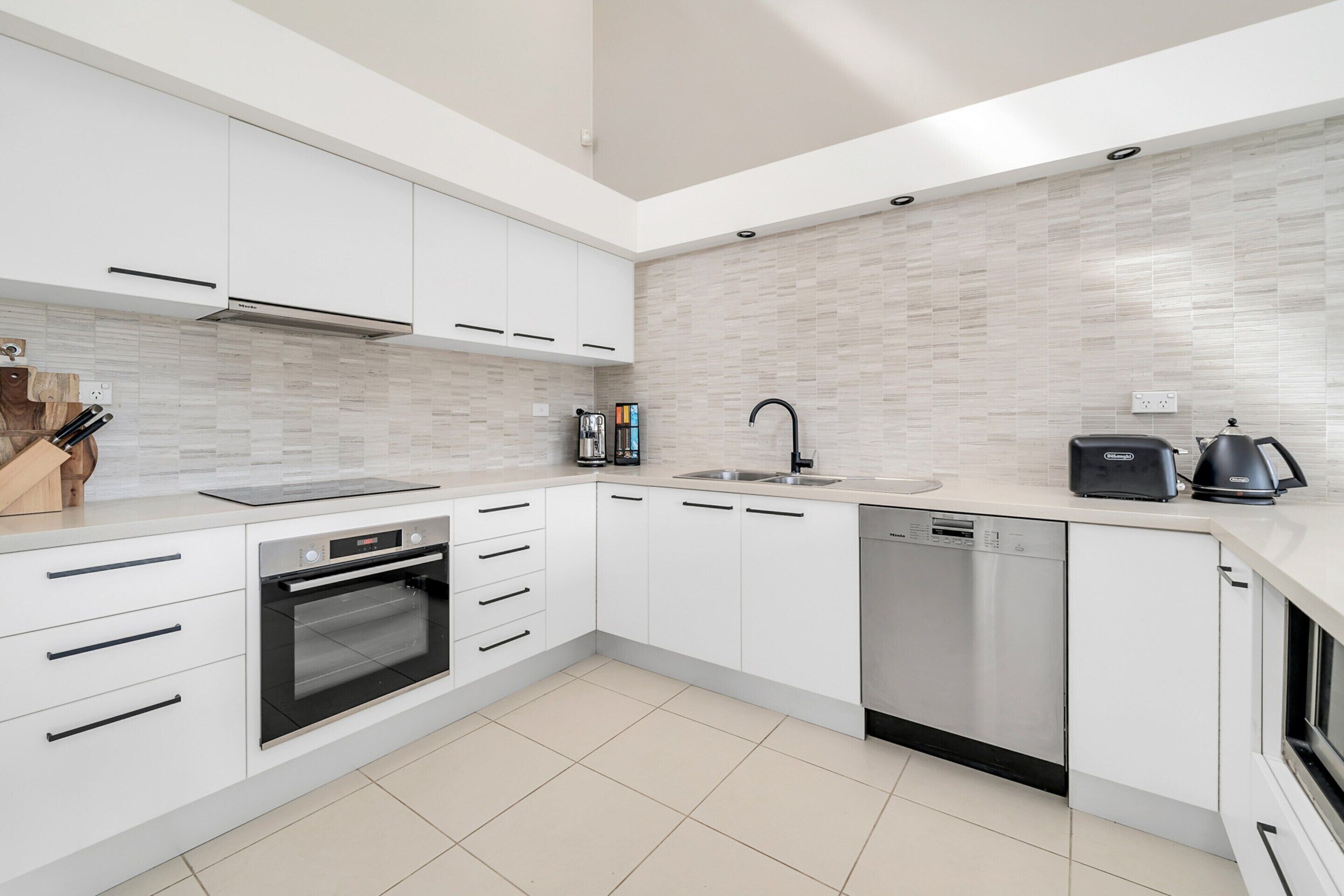 Căn hộ | Bếp riêng | Dụng cụ nấu nướng/bát dĩa/dao nĩa 