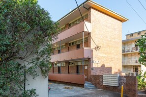 Apartment | Reception