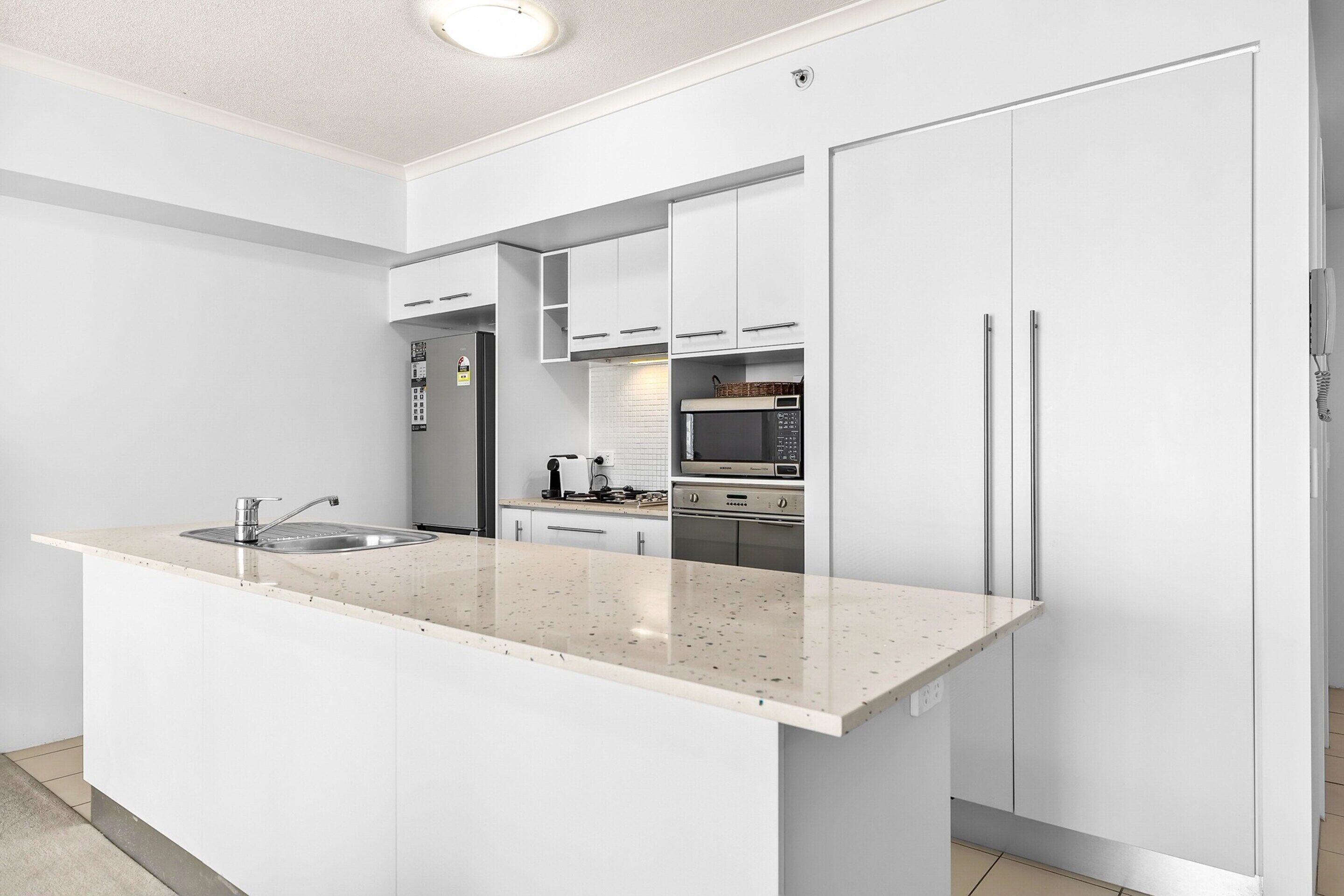 Apartment | Private kitchen | Cookware/dishes/utensils