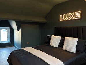 3 Schlafzimmer, Zimmersafe, Bügeleisen/Bügelbrett, WLAN