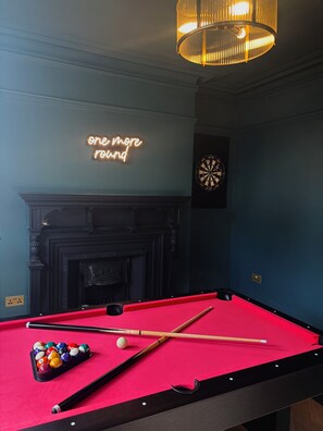 غرفة الألعاب