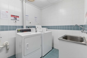 Apartment | Bathroom
