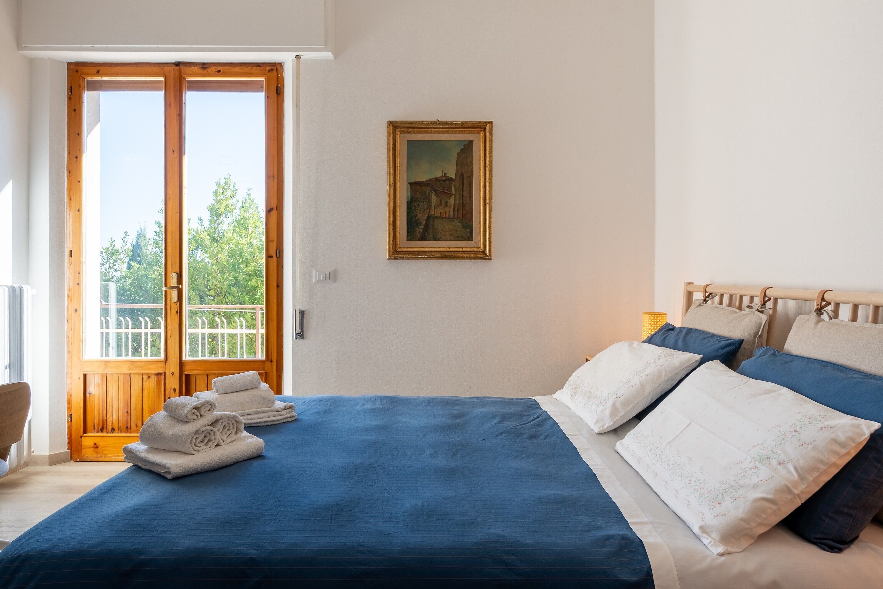 2 多间卧室、WiFi、床单