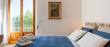 2 makuuhuonetta, Wi-Fi, vuodevaatteet