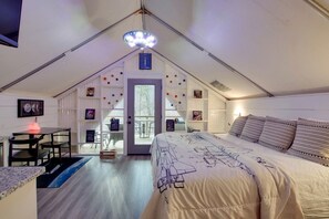 1 غرفة نوم ومكتب وواي فاي وملاءات أسرّة