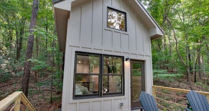 Pet-Friendly Tree House Great for a Relaxing Escape in Alabama