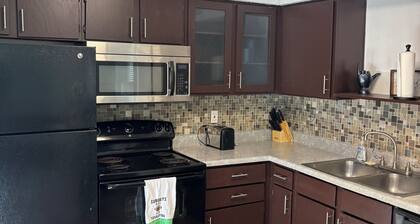 Stylish Comfort in Arlington’s Entertainment District!