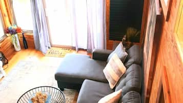 TV, DVD player