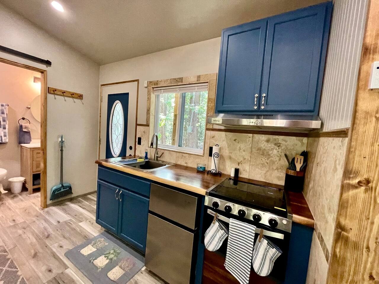 Fridge, coffee/tea maker, cookware/dishes/utensils