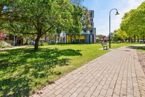 المنطقة المحيطة بالمنشأة