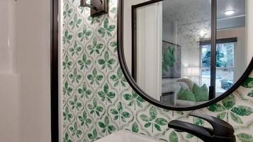 Jetted tub, hair dryer, towels, soap