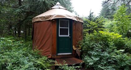 Nauti Otter Inn and Yurt Village