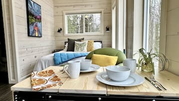 1 bedroom, WiFi, bed sheets, wheelchair access