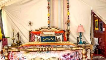 1 Schlafzimmer, Schreibtisch, Bügeleisen/Bügelbrett, Reisekinderbett
