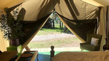 1 Schlafzimmer, Schreibtisch, Bügeleisen/Bügelbrett, Reisekinderbett