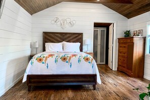 Schreibtisch, Bügeleisen/Bügelbrett, WLAN, Bettwäsche