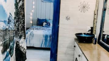 1 bedroom, desk, iron/ironing board, travel cot