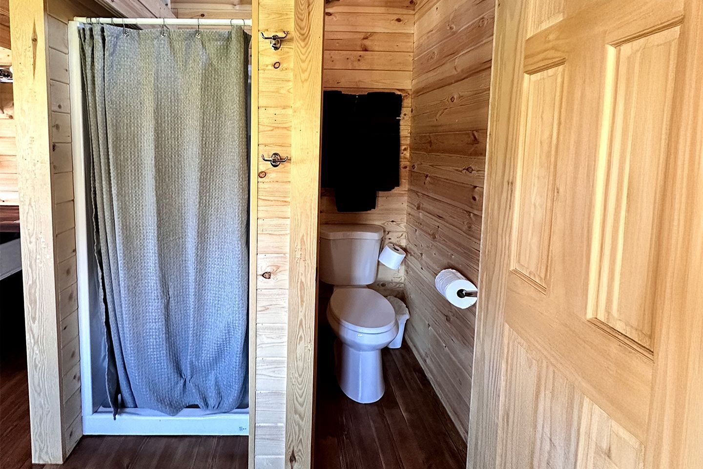 Towels, soap, shampoo, toilet paper