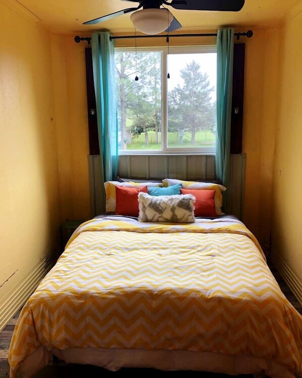 1 bedroom, desk, iron/ironing board, travel cot