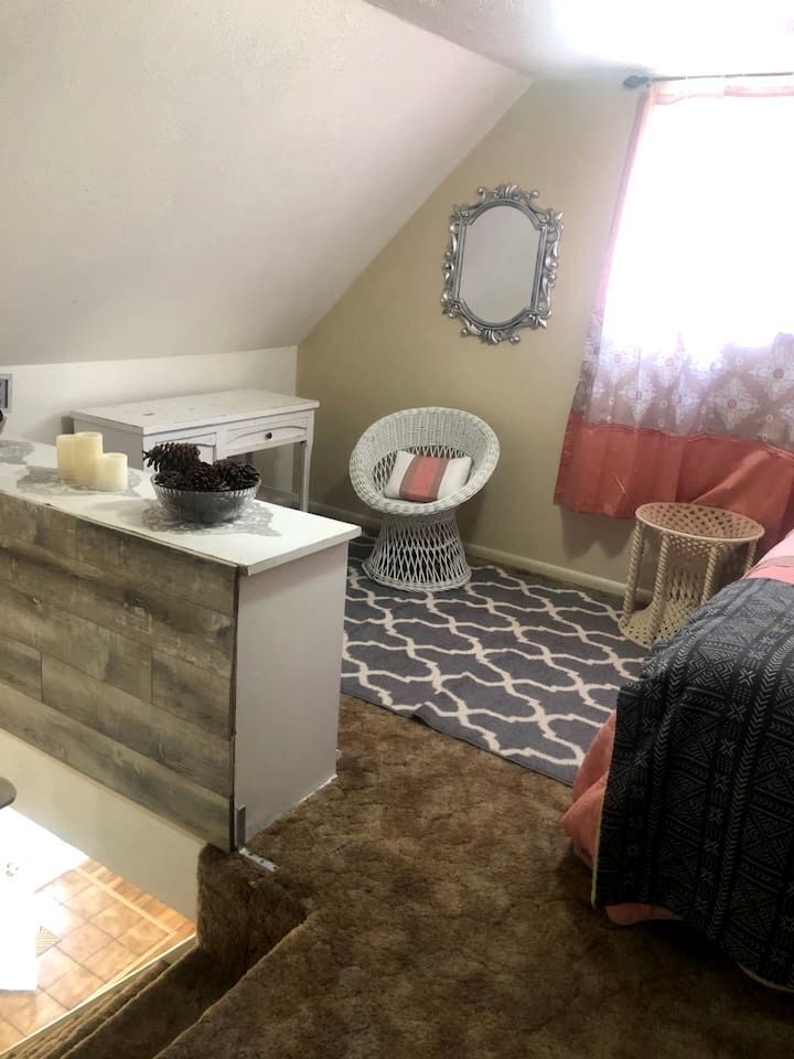 2 bedrooms, desk, iron/ironing board, travel cot