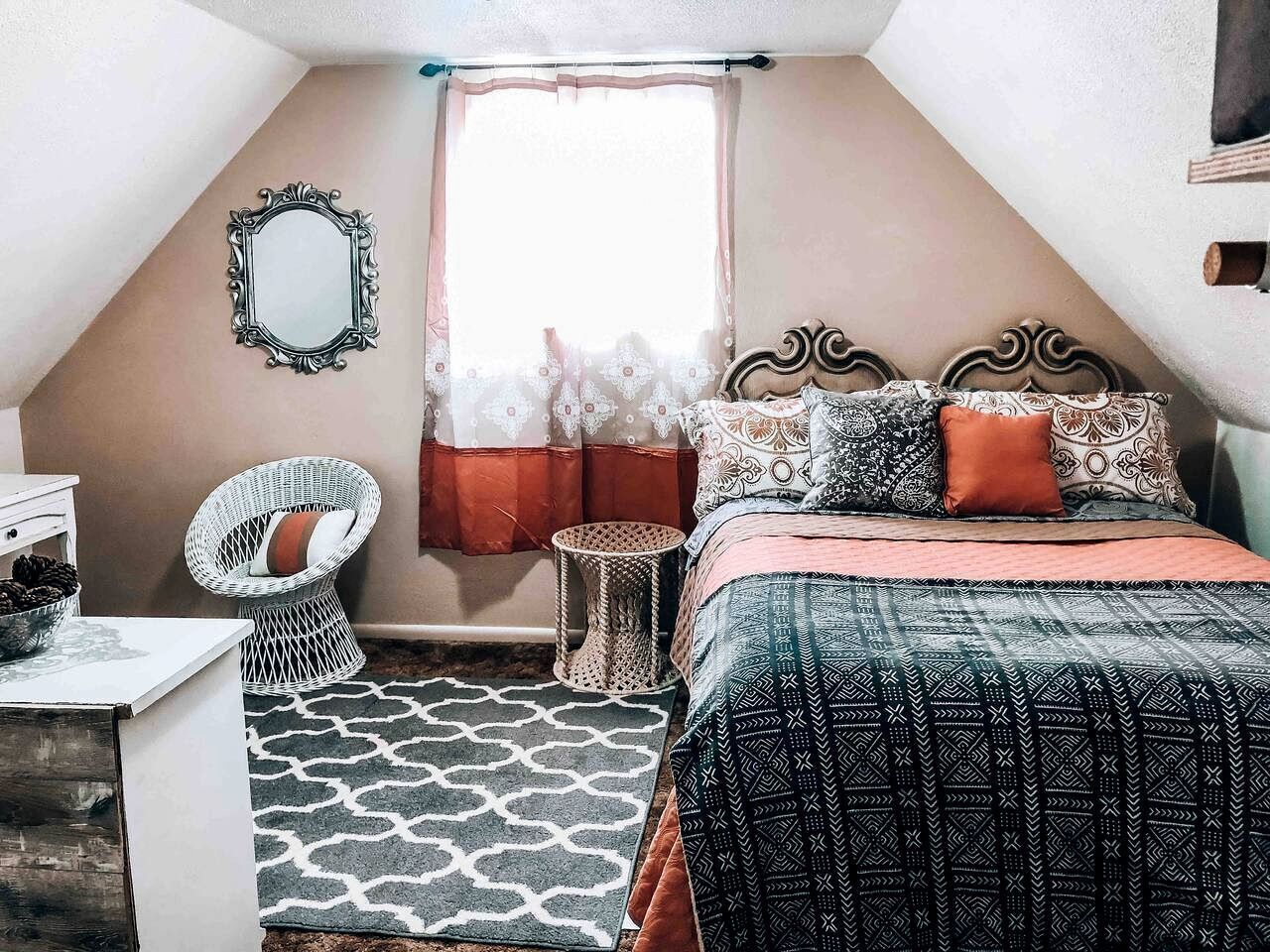 2 Schlafzimmer, Schreibtisch, Bügeleisen/Bügelbrett, Reisekinderbett