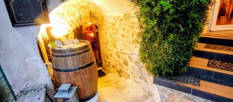 Le ROOSEVELT, B&B combined with Cave 204