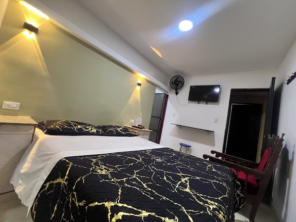 Classic Double or Twin Room | Desk, iron/ironing board, free WiFi - Hotel Ensueño (Pereira)