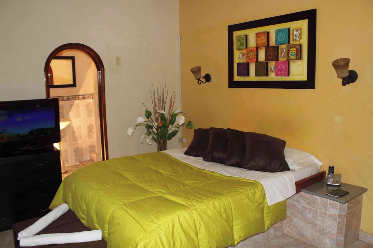 Classic Double or Twin Room | Desk, iron/ironing board, free WiFi