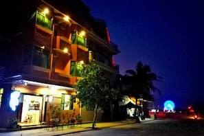 Unclassified image, 2 of 49, button - Shabawan Haijiao Renjia Theme Holiday Inn (Yangxi)