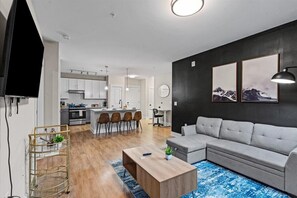 Apartment | Living area - King 3BR Suite Mins to Uptown Charlotte (Charlotte)