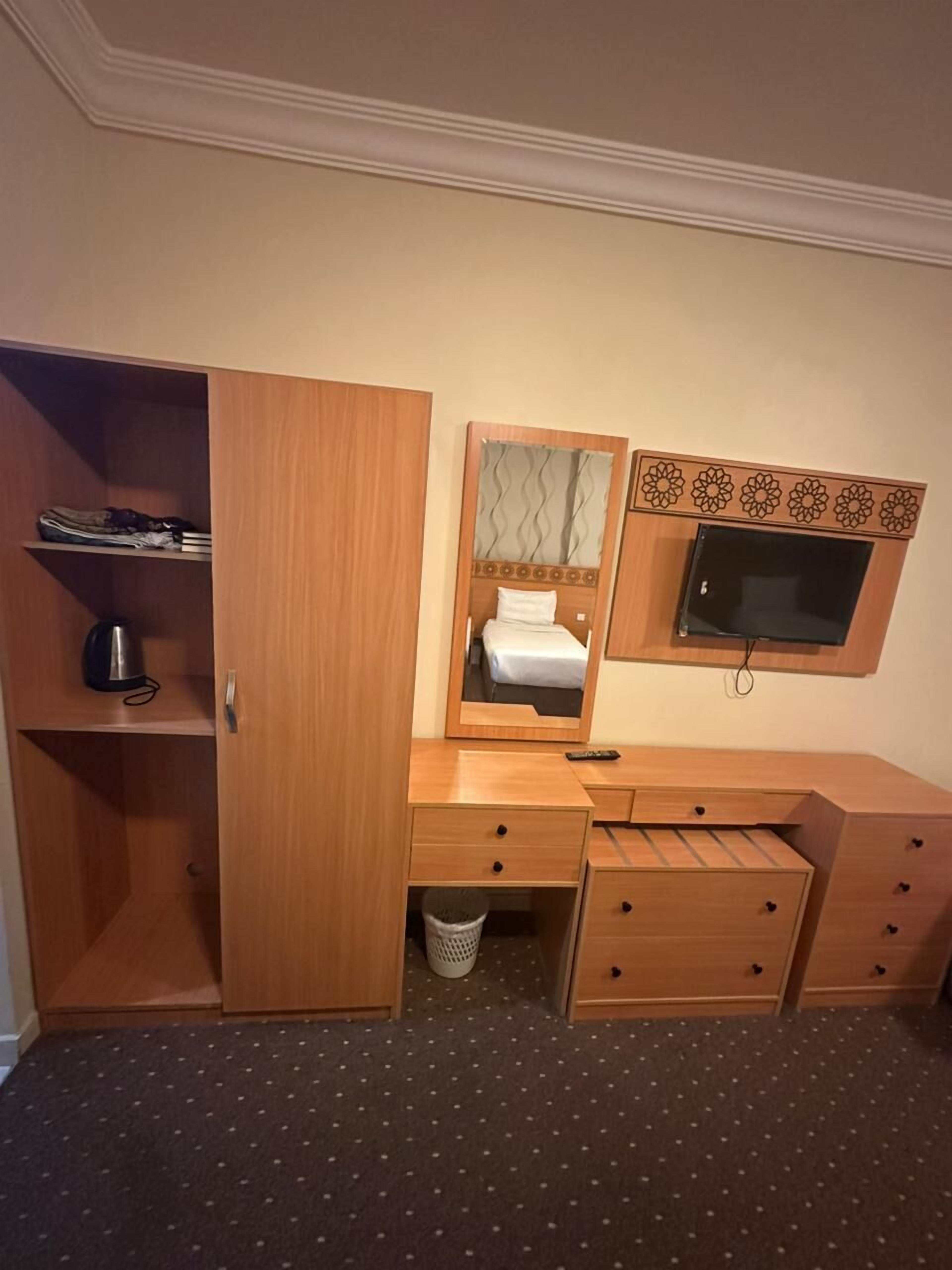 Skrivbord, gratis wi-fi och sängkläder