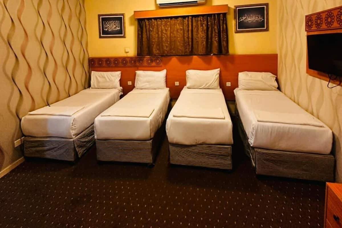 مكتب وواي فاي مجانًا وملاءات أسرّة