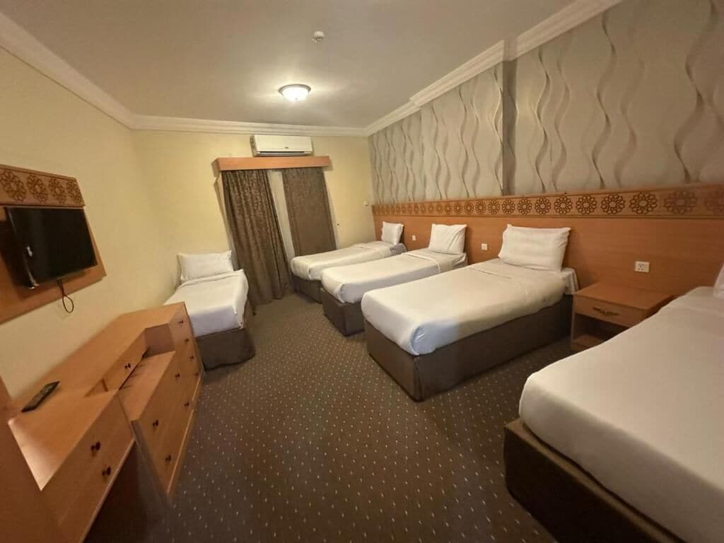 Familjerum | Skrivbord, gratis wi-fi och sängkläder